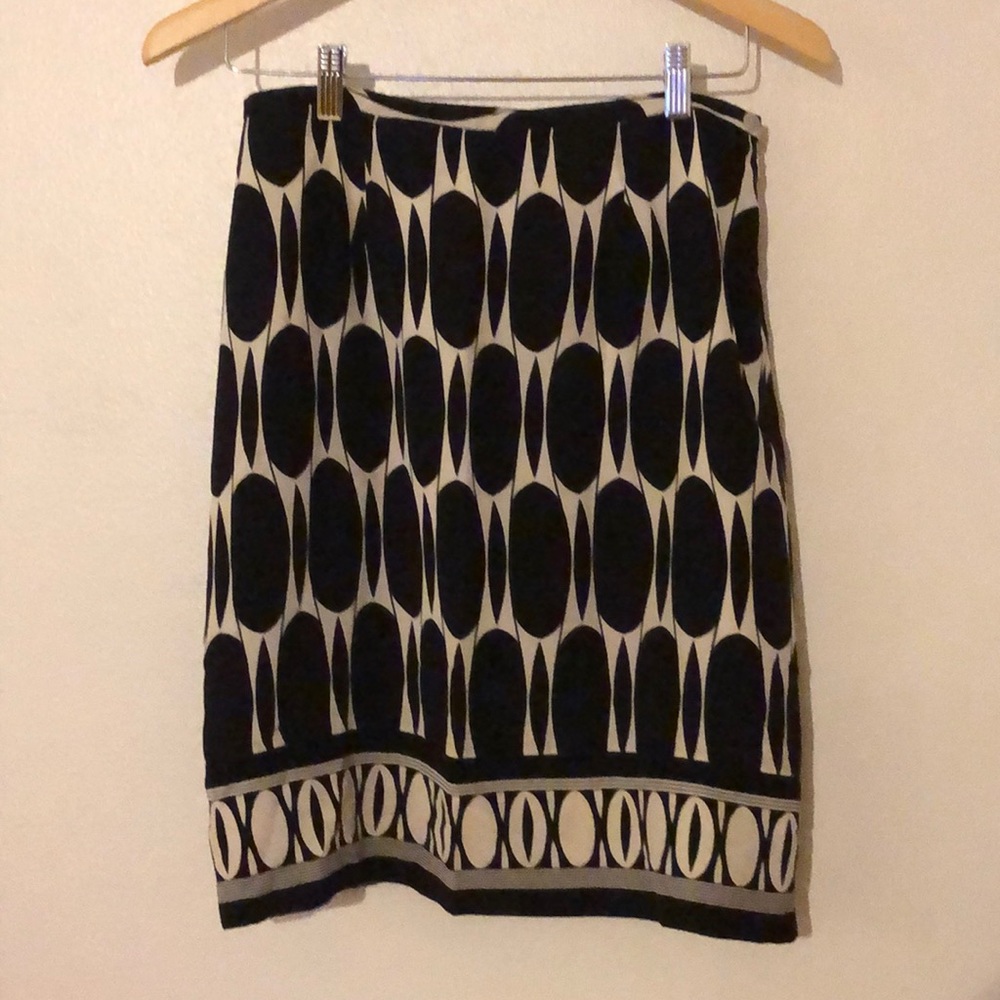 Silkland size 4 fully lined skirt